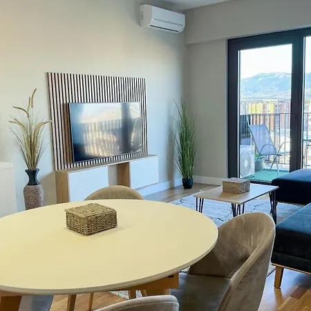 View 1br - - Free Parking Apartament *